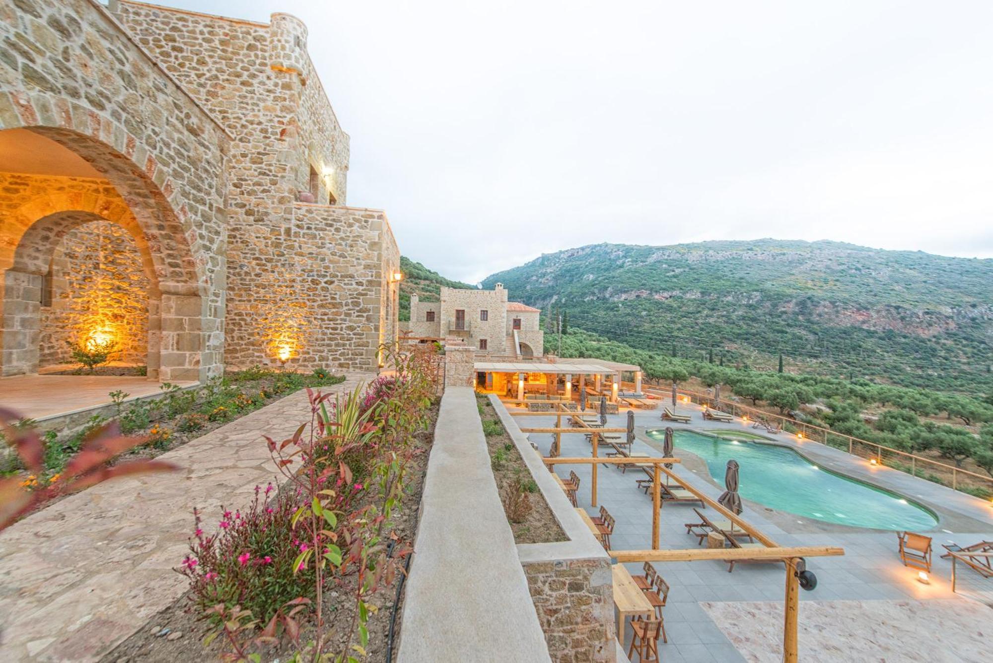 Brazzo Di Maina Hotel Oitilon Ngoại thất bức ảnh