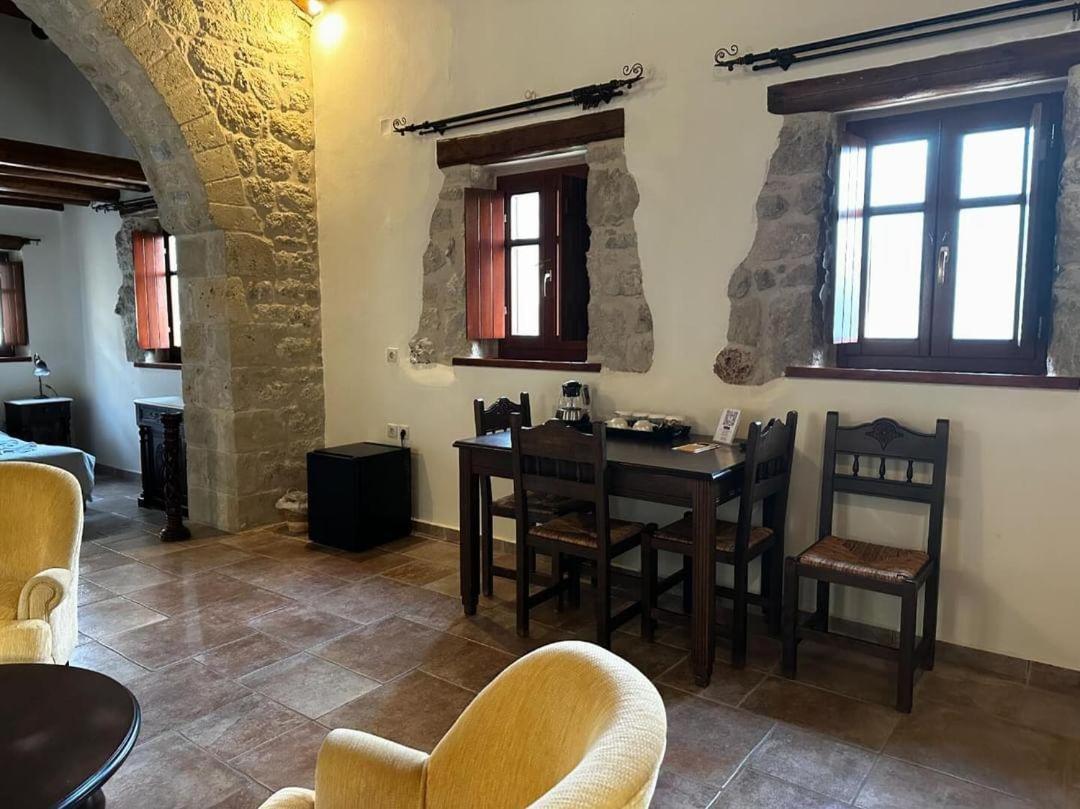 Brazzo Di Maina Hotel Oitilon Ngoại thất bức ảnh